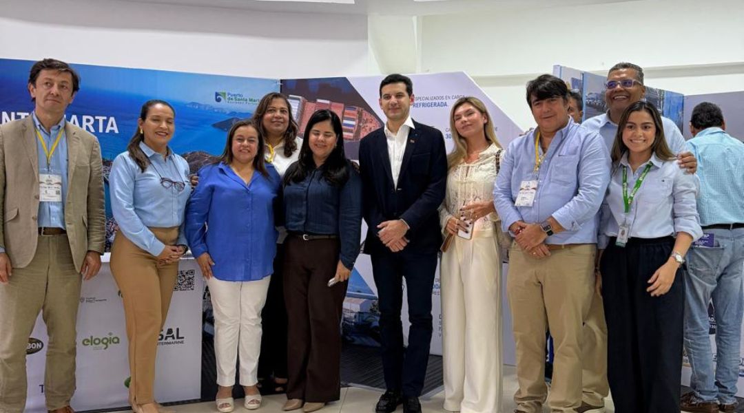 Viceministra de Comercio Exterior visitó el stand del Puerto de Santa Marta en encuentro binacional